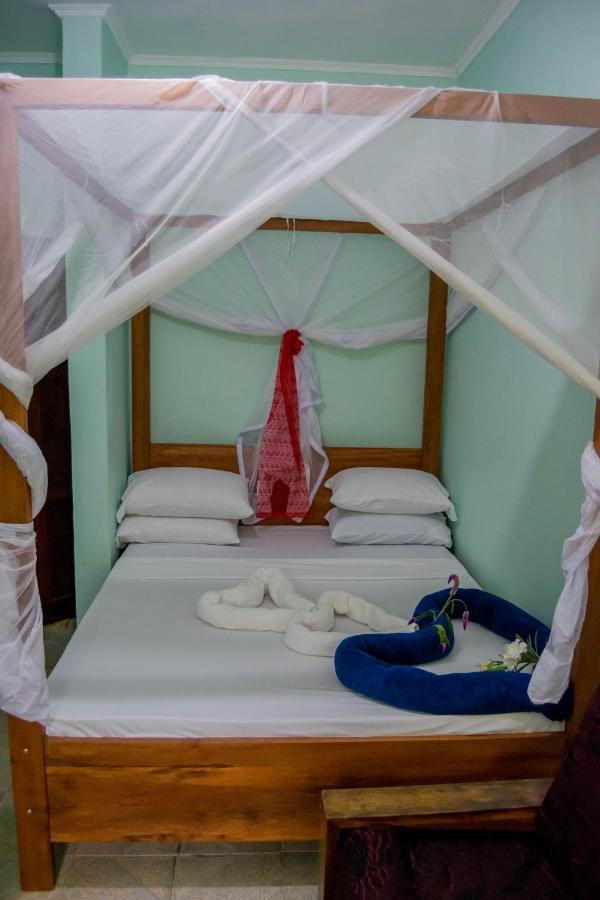 Kilimanjaro Summit Lodge Moshi Bagian luar foto