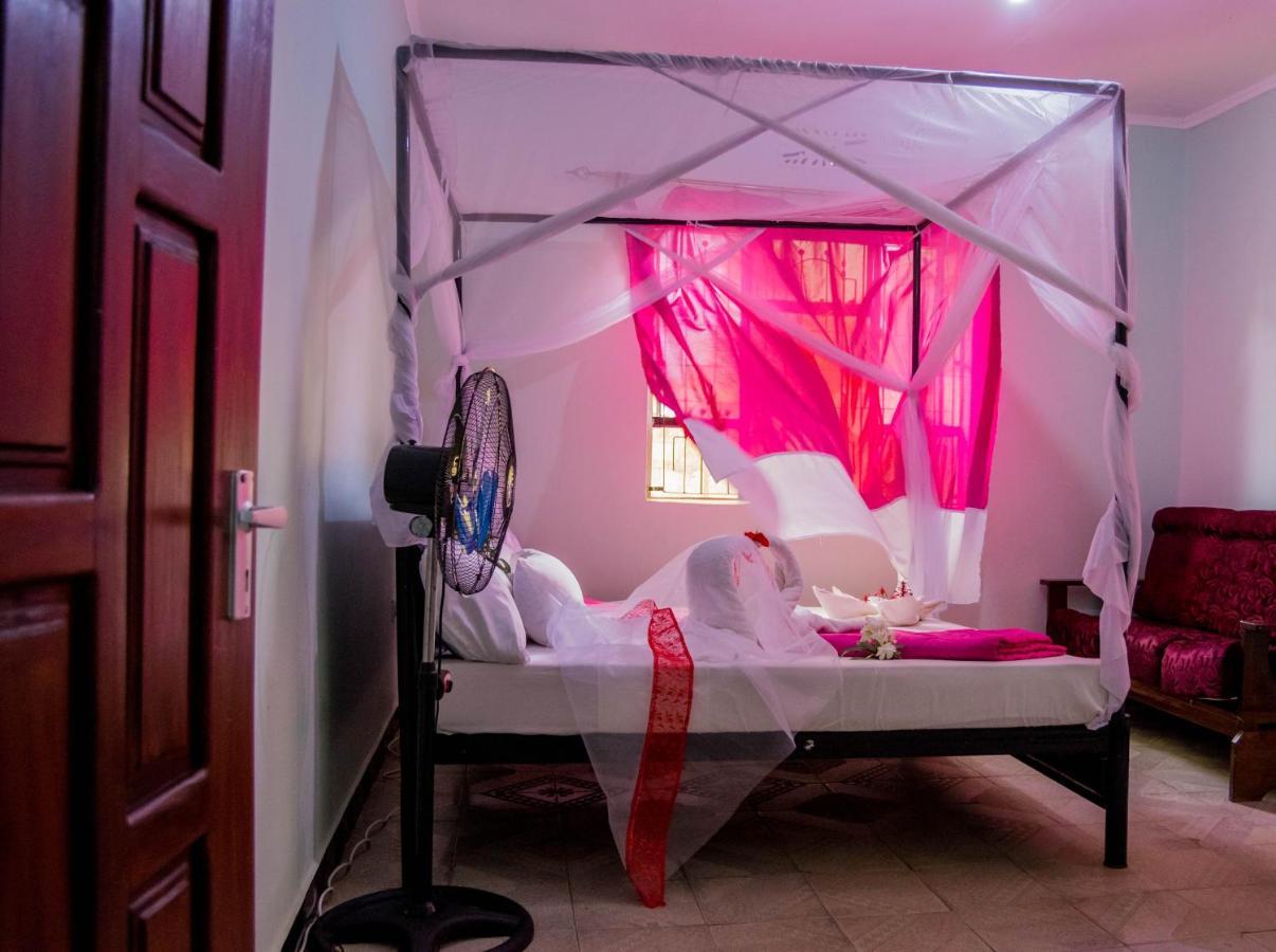 Kilimanjaro Summit Lodge Moshi Bagian luar foto