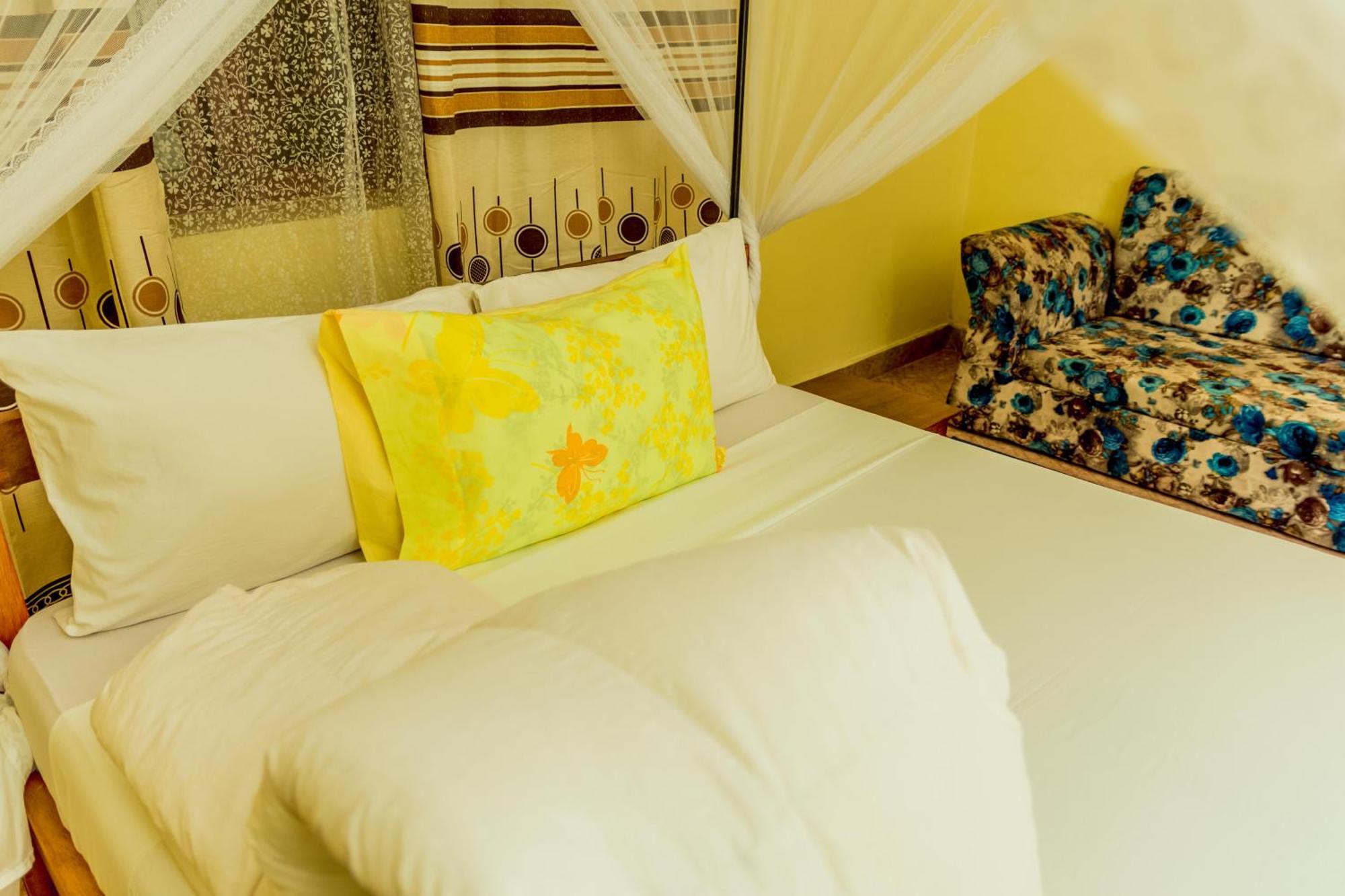 Kilimanjaro Summit Lodge Moshi Bagian luar foto